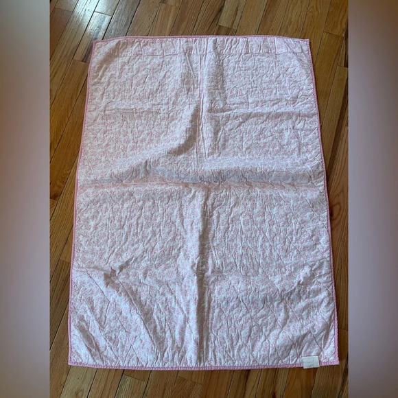 Pottery Barn Kids Crib/Toddler Quilt Reversible Paisley/Floral Pink White - Picture 3 of 8